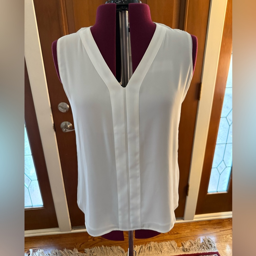White House Black Market White V-Neck Sleeveless Camisole